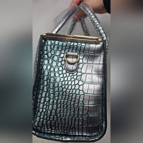 Alyssa Vegan Leather Silver Green Croc Embossed Doctors Satchel Crossbody NWT - Picture 3 of 15